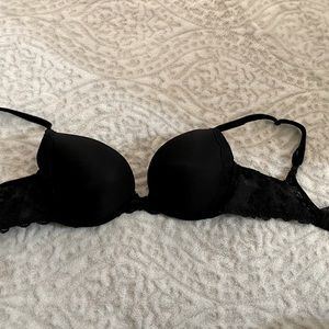 Victorias Secret Dream Angels push up bra with lace accents.